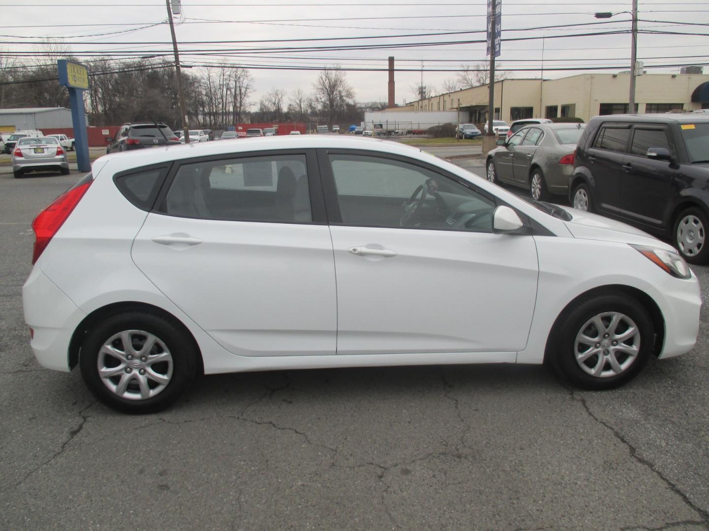 2012 WHITE Hyundai Accent GS 5-Door (KMHCT5AE1CU) with an 1.6L L4 DOHC 16V engine, located at 1254 Manheim Pike, Lancaster, PA, 17601, (717) 393-9133, 40.062870, -76.323273 - Photo#3